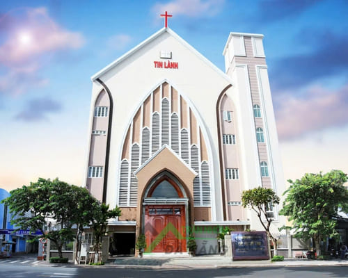 Thi công trần nhôm Nhà thờ Diên Khánh